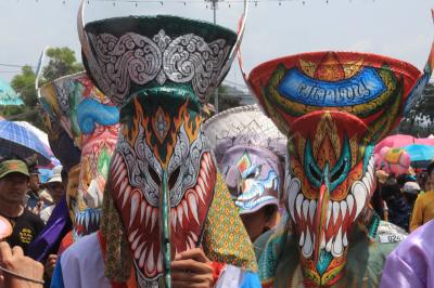 2014年６月/タイ-3/ピーターコーン祭りへ