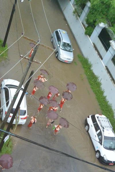 雨季のヤンゴンをぶらぶら　９月中編
