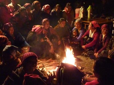 近くて遠いランタン谷トレッキング④ ふれあい各駅停車の旅 (トゥローシャブル)