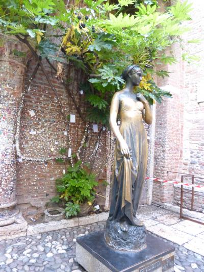 イタリアンベネチア6面手彫りシルバーの彫刻アンティーク雑貨