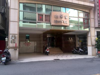 GW !だけどお安く台湾一人旅~台中ホテル~