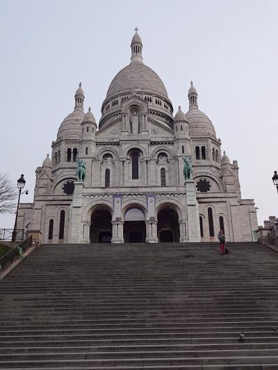 ミサンガ売りの黒人大男に腕をつかまれダッシュする***お天気良くなくって、寒かったよ！パリ③