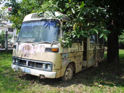 ビエンチャンで働く日本の自動車