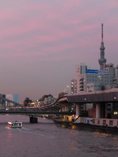 両国橋から見られる隅田川の黄昏風景
