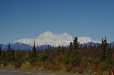 秋のアラスカにオーロラと大自然をもとめて（デナリ山系をチェイスしてタルキートナへの編）
