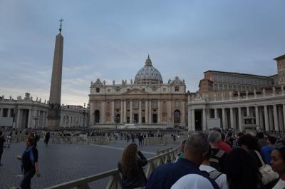初めてイタリアに行ってきました。5日目:カトリックの総本山 サン・ピエトロ大聖堂観光