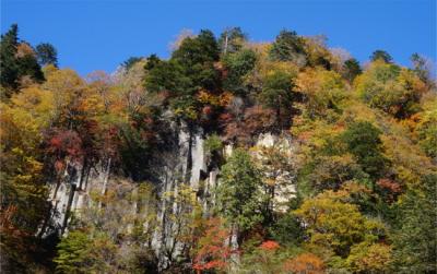 がんばれ奥鬼怒温泉郷！紅葉と秘境温泉 大満足のゆるトレッキング