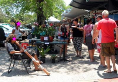 "安い、近い、短い旅行の記録　⑧　サンデーマーケットに行ってきました。その②　Nightcliff Market編　ダーウィン”　2014年11月2日（日曜日）