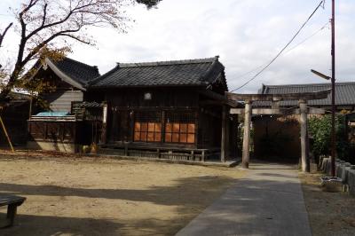 稲荷神社と地蔵堂（村上市塩町）