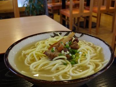 天気イマイチの石垣島。そんなときは食を楽しもう。