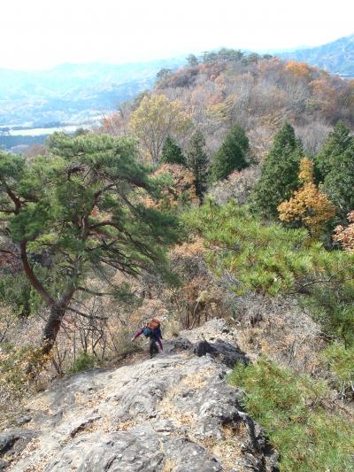 晩秋、観音様を巡りながらの「嵩山」だけど、鎖場登ると絶景が見れる山