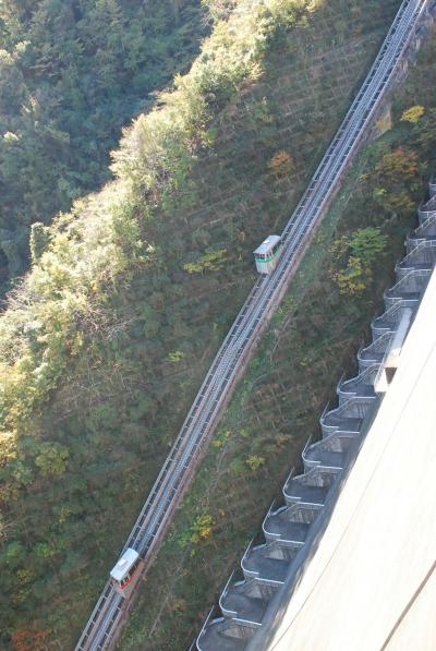 宮ヶ瀬ダムの豪快な放流とインクラインに乗車（神奈川）