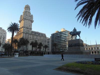 弾丸ウルグアイ1408　　「ラ・プラタ川河口に位置する首都」　　　～モンテビデオ～