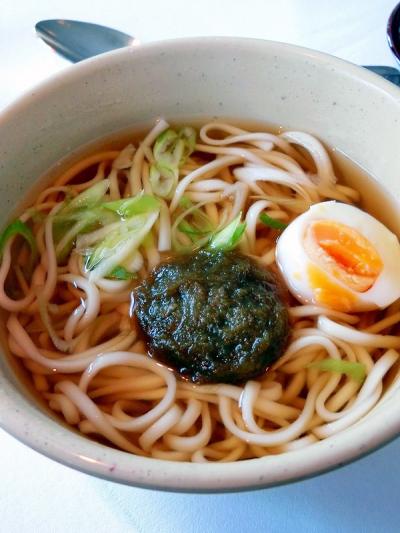 セレナーデ号ドナウ川クルーズ・昼食・ナプキン折り教室