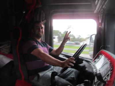 甥っ子と楽しむコルゲート・サンパウロ工場への道