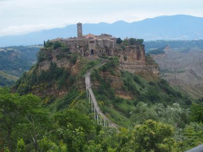 イタリア縦断１３日間の旅 ⑫６月１５日 チヴイタ・ディ・バーニョレッジヨとオルヴィエート