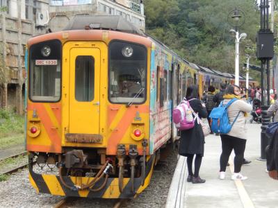 乗ってきました台湾の 「平渓線」　終点の菁桐駅周辺散策