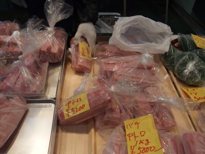 歳末恒例の千葉市場外市場のマグロ買い