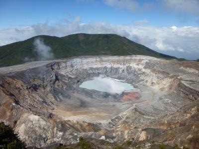 年末年始キューバ＆中米3ヶ国の旅(8)　ポアス火山、ラパスの滝ガーデンとアラフエラ