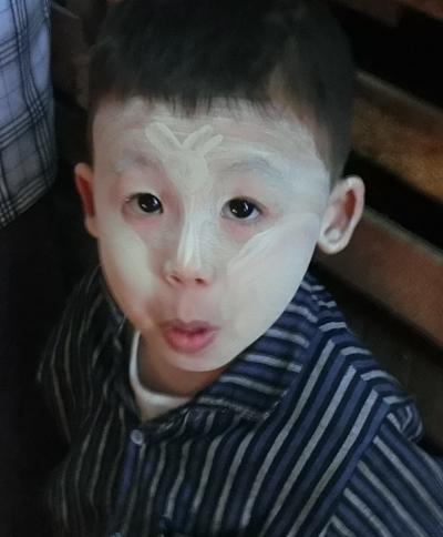 ヤンゴンからパガンへ（マーケットを歩く）