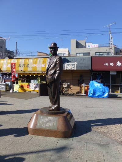 柴又帝釈天は、彫刻の寺題経寺ともいいます