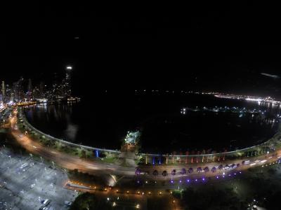 ＡＮＡのファーストで行く中南米の旅～！！パナマ運河・ウユニ塩湖・ラパス・イグアスの滝（成田出発からパナマシティ到着まで）