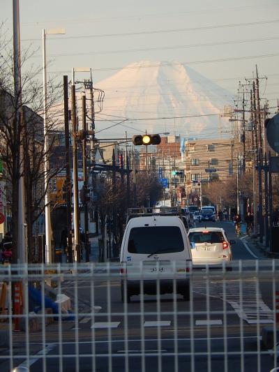 上福岡駅から見られるくっきりとした富士山