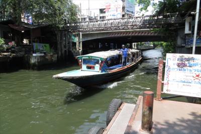 バンコク→ホアヒン→タル島旅行記(8)ラーチャテーウィー界隈、センセーブ運河