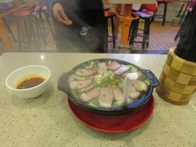 四川省パンダ探しの旅（４日目夜　成都　砂鍋屋とHelloのBar）