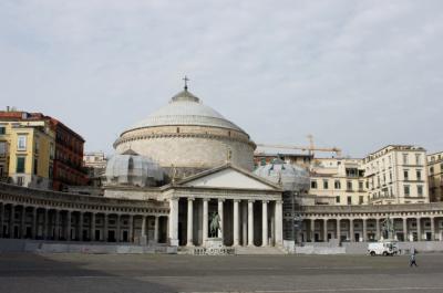 ２回目のイタリアは　南イタリア満喫ツアー♪　２０１４　（４）　スパッカ・ナポリ　