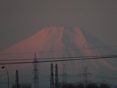2月11日のふじみ野市から見られた朝焼け富士
