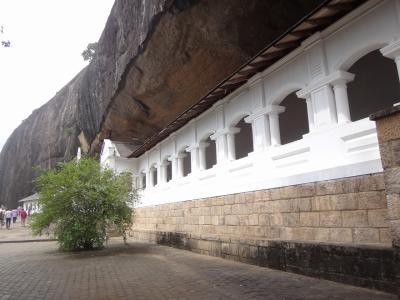 スリランカの世界遺産、ダンブッラの黄金寺院