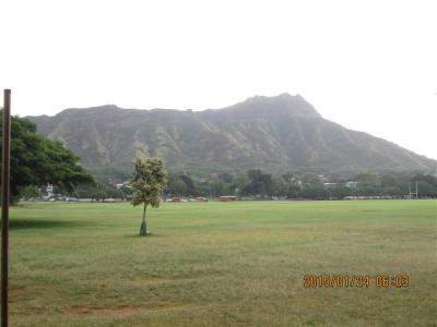 12タイトル名　kapiolani Parkでダイヤモンドヘッドとトイレ