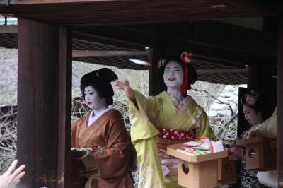 八坂神社と北野天満宮の豆まき