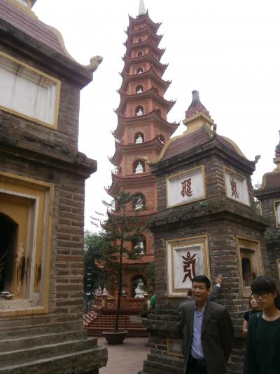 新春陽春越南旅　⑤　河内太湖畔を歩く