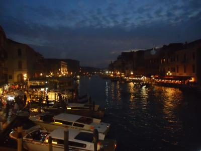 イタリア10泊12日女一人個人旅行ー8日目ームラーノ島・ブラーノ島廻り。日没のサンマルコ広場に夜のグラン・カナルをヴァポレットで。