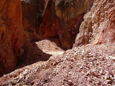 グアダラハラ郊外のオパール鉱山でオパールを採掘！