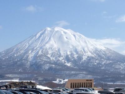 見る者を魅了する冬の羊蹄山