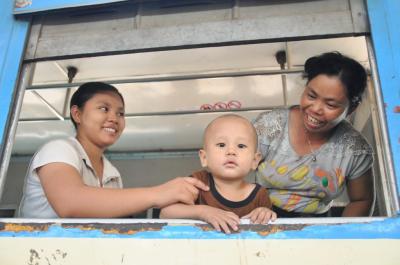 ヤンゴン近郊環状線（６）子どもたち