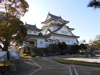 和泉岸和田　阿波・紀伊と大坂・京都を繋ぐ軍事的経済的要衝の地で秀吉の紀州平定の拠点として活用されその後小出氏により整備された『岸和田城』訪問