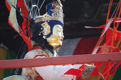 薫風に二十五菩薩行列す