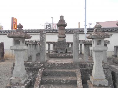 甲斐甲府　八幡太郎義家の実弟である新羅三郎義光を遠祖とし後裔に小笠原氏・南部氏の有力大名を輩出した甲斐源氏庶流加賀美遠光開基の『遠光寺』散歩