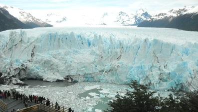還暦夫婦の南米、エルカラファテのペリトモレノ氷河。エルチャルテン予約まで