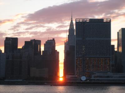 Manhattanhenge ①