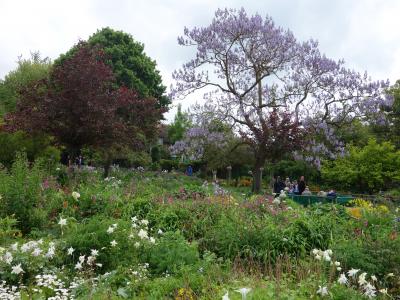 Giverny のMonetの庭園と屋敷。花盛りでした。ずいぶん広いところですね。