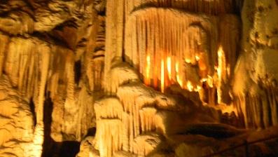 還暦夫婦の世界一周旅行券　クロアチアのザグレブからスロベニアの２つの洞窟へ
