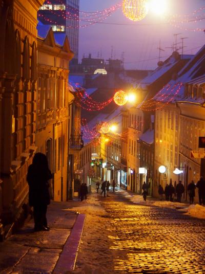 2014年-2015年　アクシデント続発の年越し 極寒のクロアチア＊21　ザグレブ街歩き　ガス燈の灯るまで