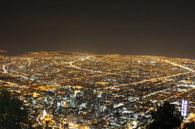 2015南米旅行5-2 南米の宝石箱、モンセラートの丘から見るボゴタの夜景