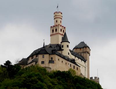 2015.4ライン・アルザス旅行13‐BraubachでMarksburg城を垣間見る．Rudesheim経由でFRAへ