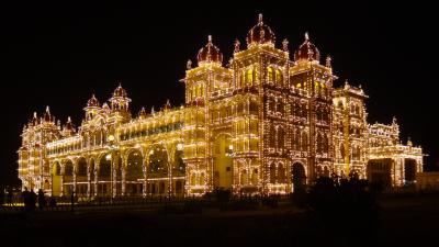 15年春節～インド南部の旅◇09 マハラジャの宮殿と古びた町並み マイソール